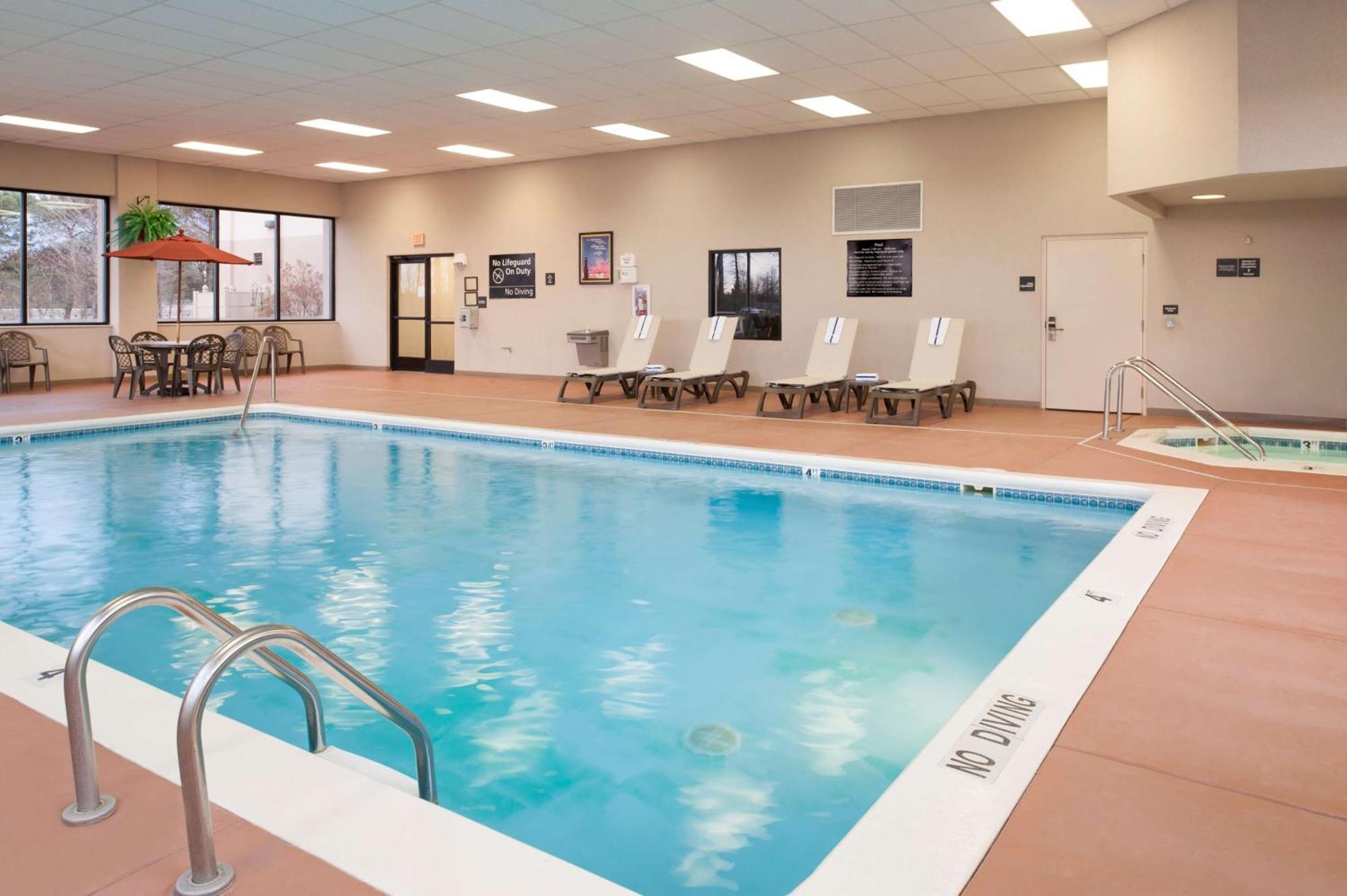 Hampton Inn Muskegon Muskegon Heights Экстерьер фото