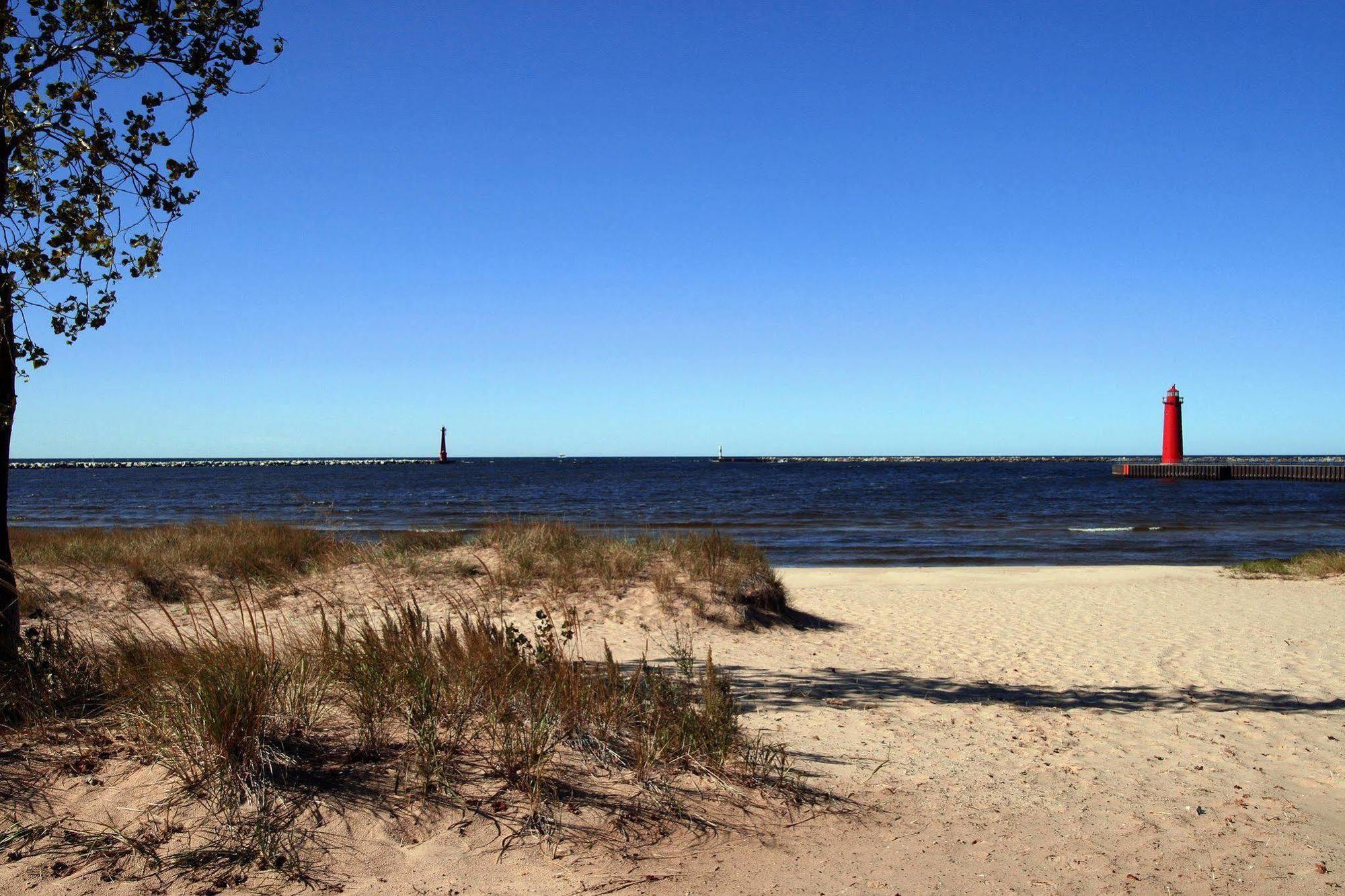 Hampton Inn Muskegon Muskegon Heights Экстерьер фото
